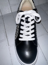Yellow Box Black/White Sneaker