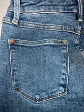 High Waist Jeans w/ Fray Details