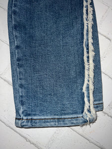High Waist Jeans w/ Fray Details
