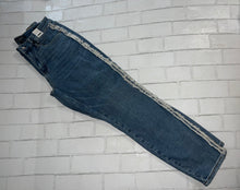 High Waist Jeans w/ Fray Details