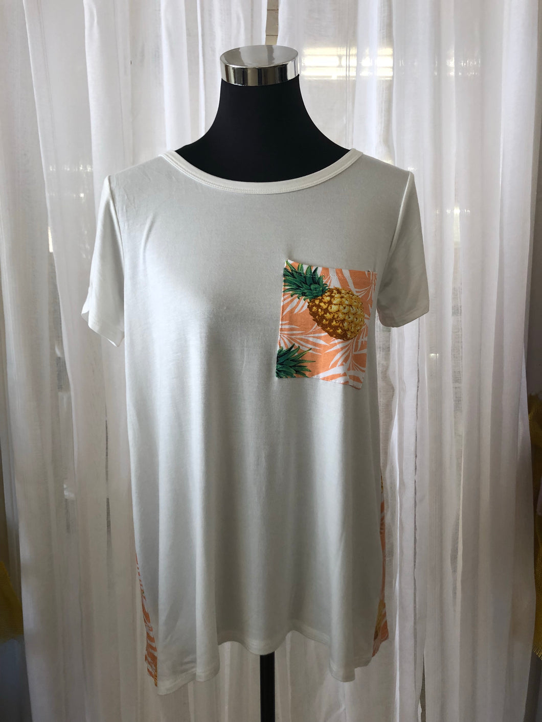 Pineapple Print Pocket & Back Tee