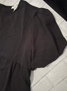 Curvaceous Black Ballon Sleeve Dress