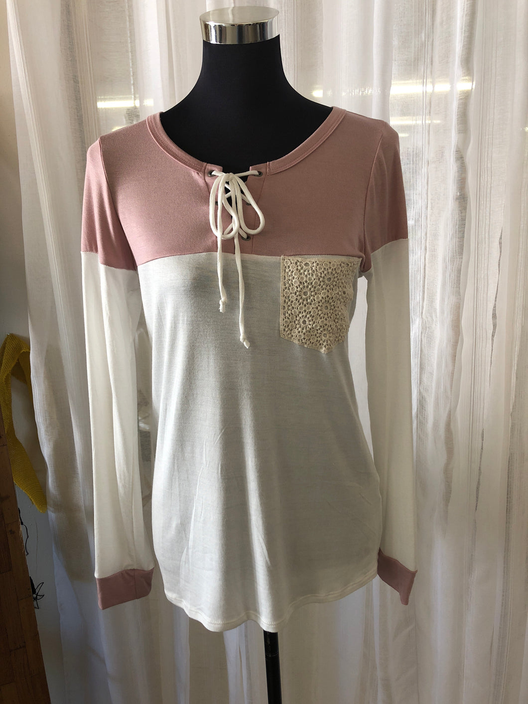 Two Tone Lace Pocket