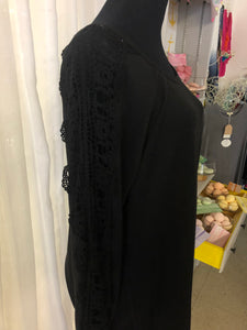 Curvaceous Lace Sleeve Top