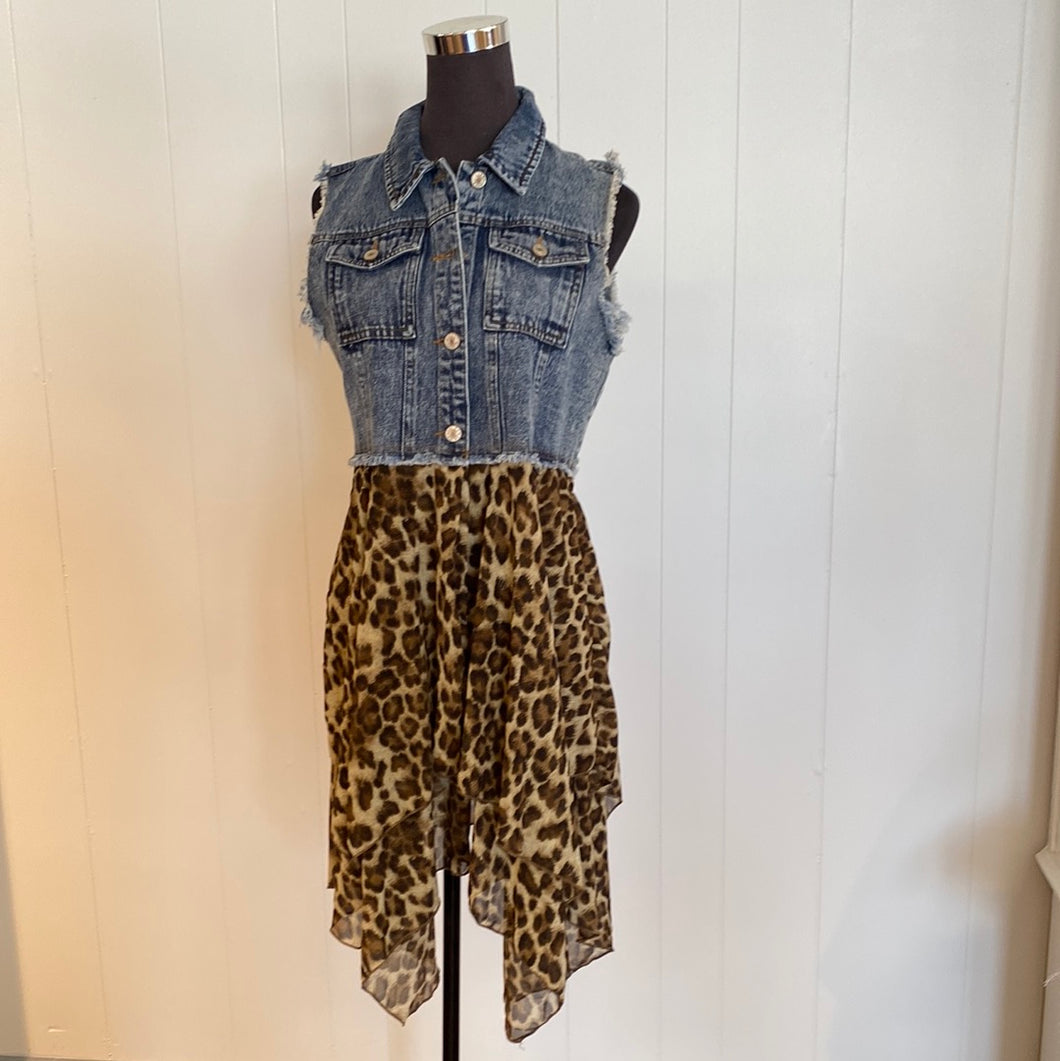 Denim Vest with LeopardSkirt