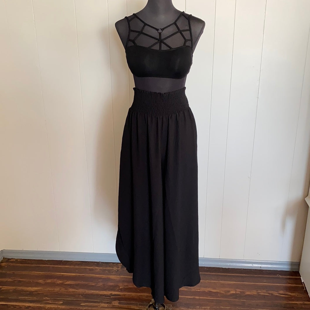 Black Gaucho Pants w/Curved Hem