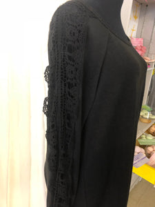 Curvaceous Lace Sleeve Top